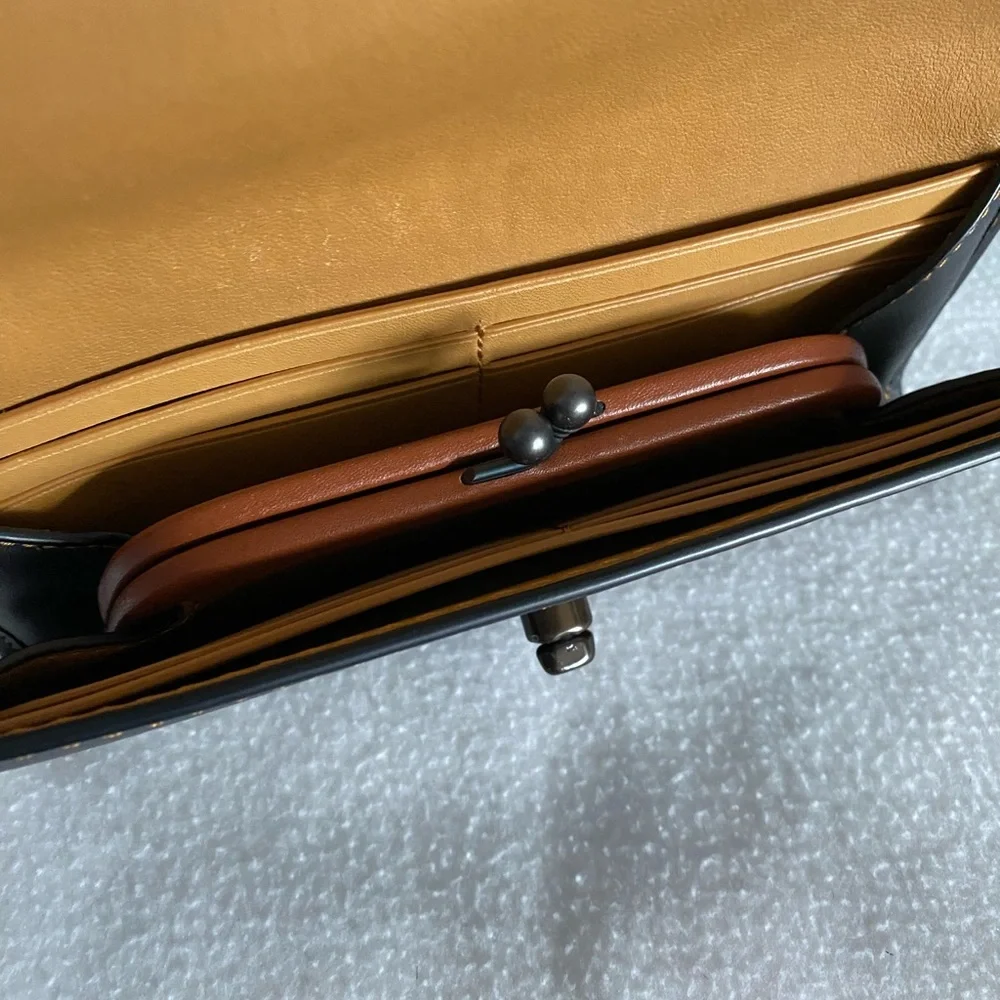 Coach 1941 Saddle Bag with contrasting stitching & matching 1941 Turnlock Wallet - Picture 11 of 16